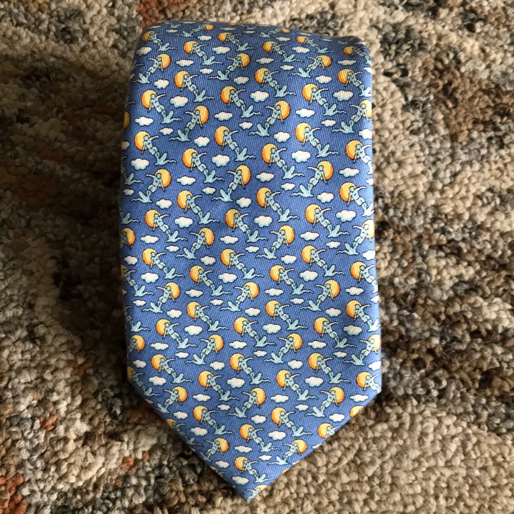 Vineyard Vines Surfing Tie.